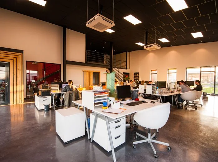 Shared hot desk floor