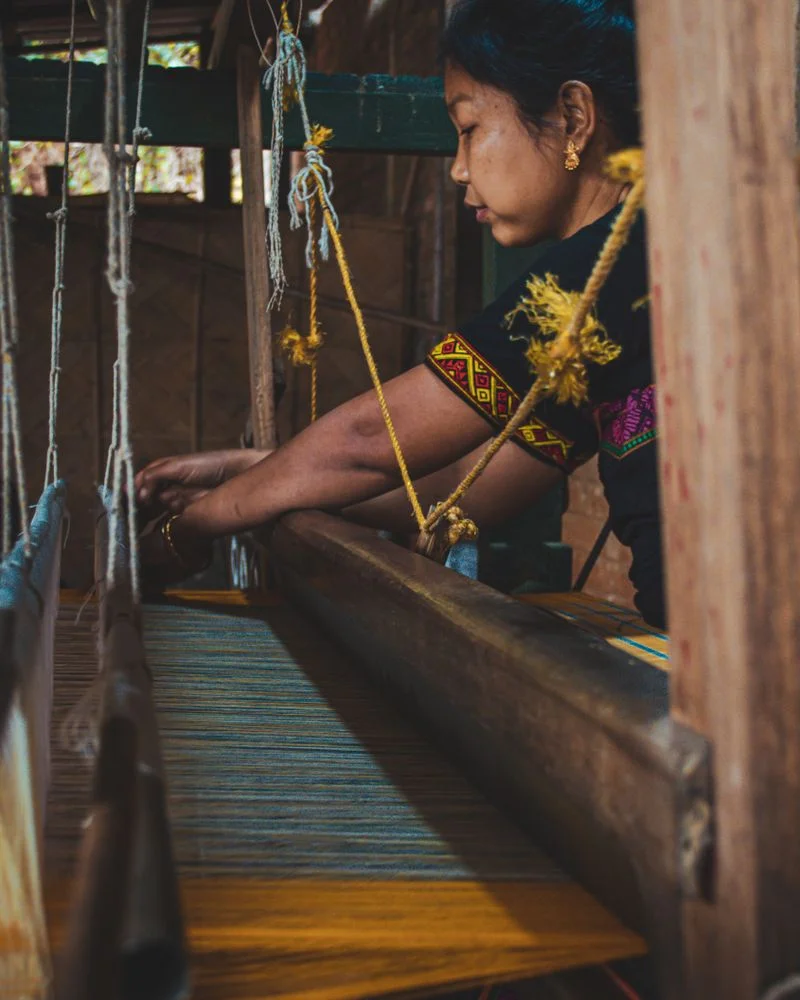Artisan weaving process